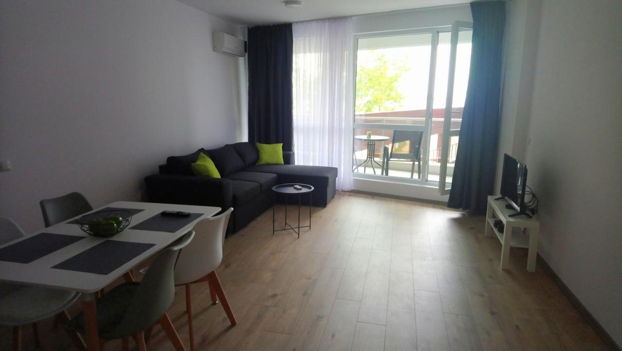 Aparthotel Primorsko Exterior photo